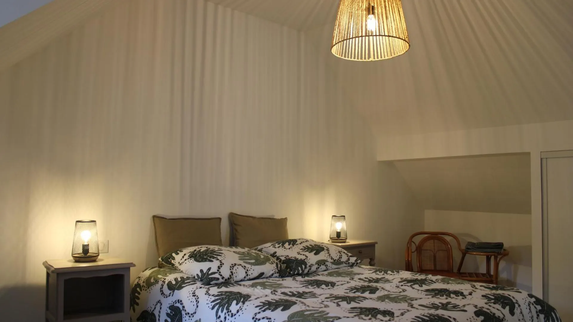 Gite De Charme A La Ferme - Duplex Landrévarzec 0*,  France